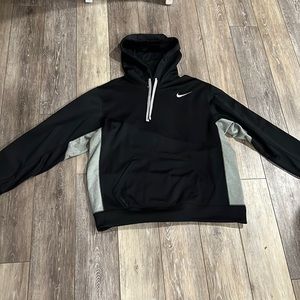 Men’s therma-fit black Nike hoodie